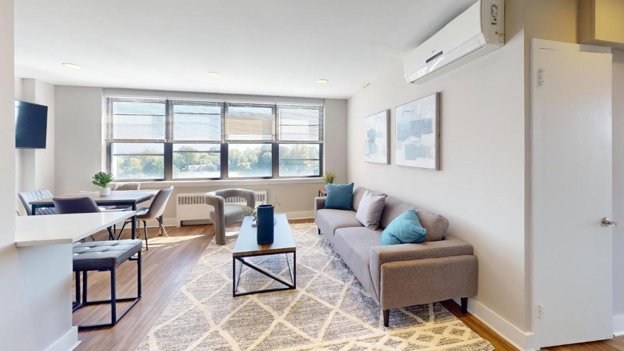 Apartment Avenue B846 2br, With A Pool, Gym, Parking Philadelphia
