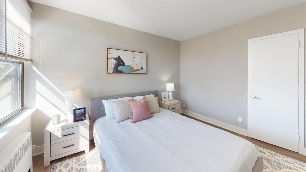 Apartment Avenue B846 2br, With A Pool, Gym, Parking