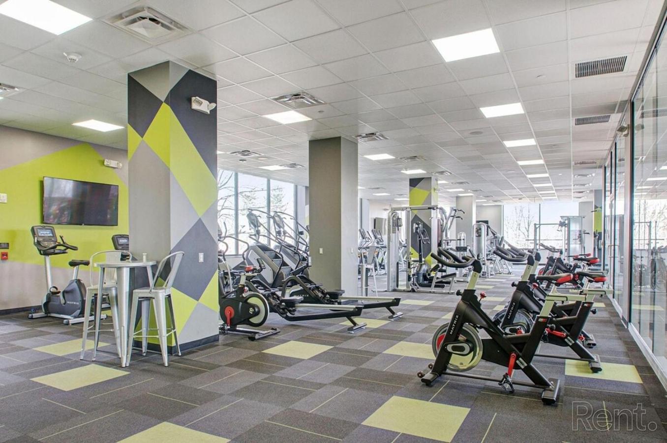Avenue B846 2br, With A Pool, Gym, Parking Apartment *